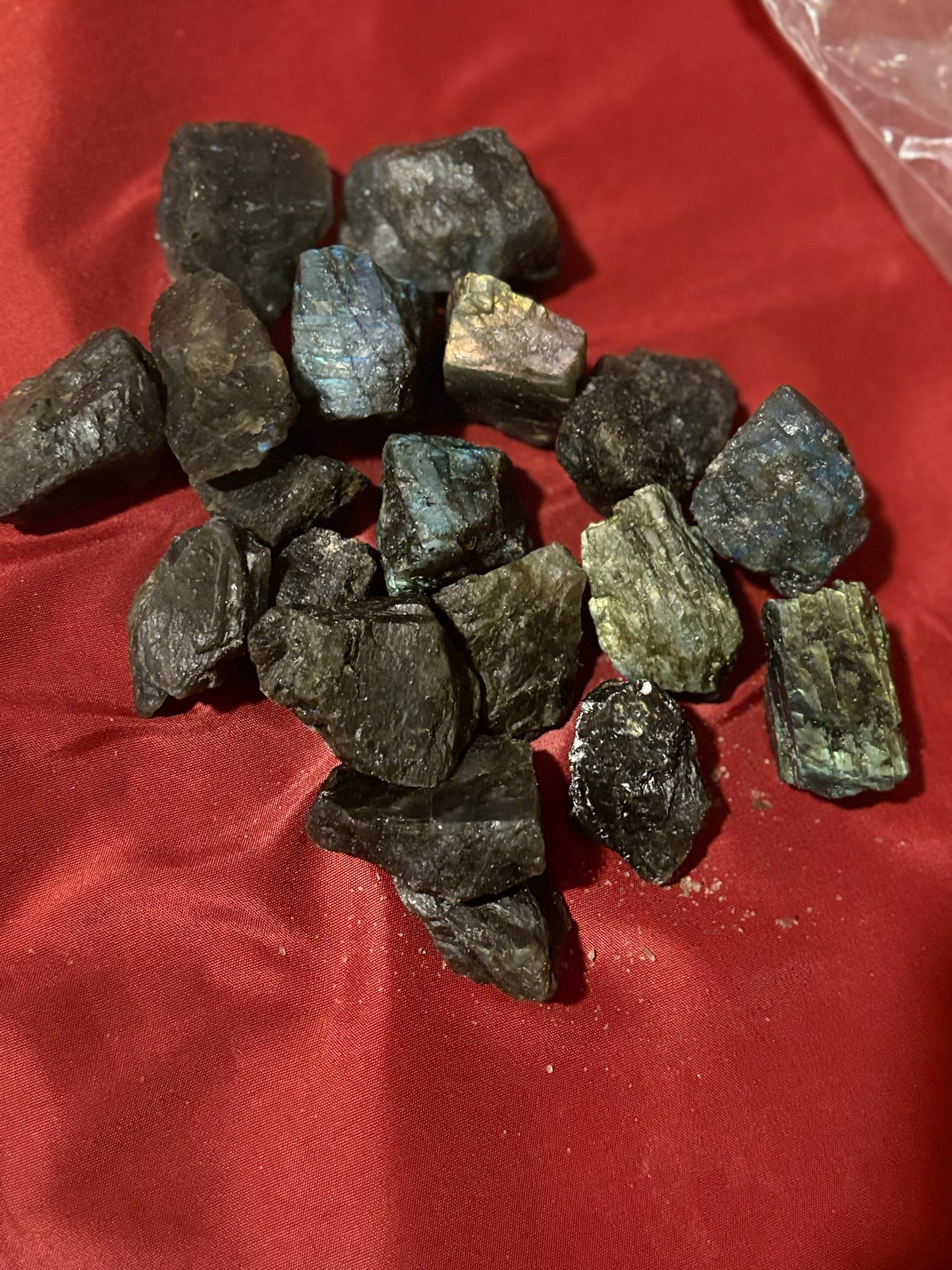 Raw piece of labradorite 🌙(CLEARANCE)