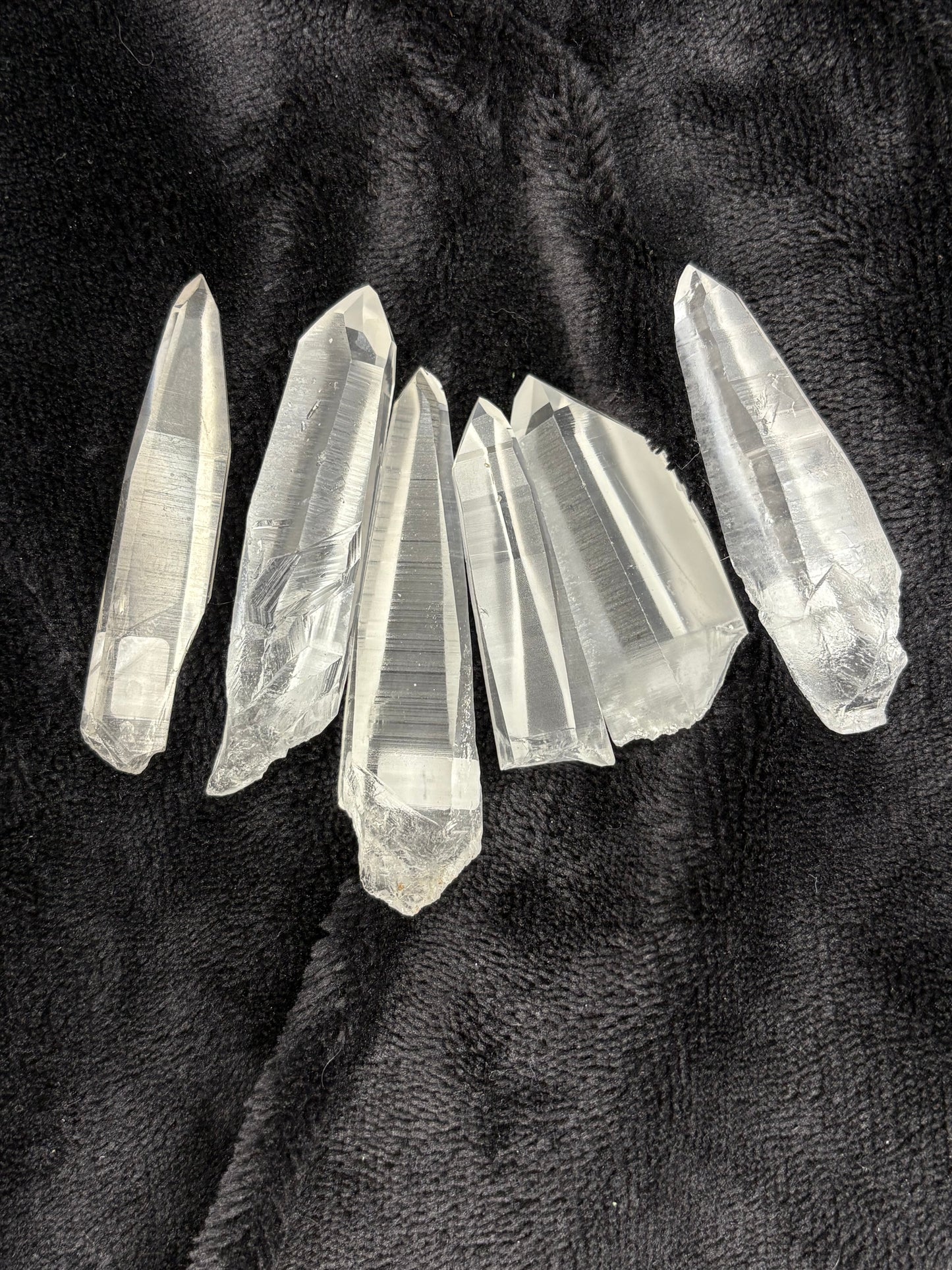Lumarian quartz natural points 🐮