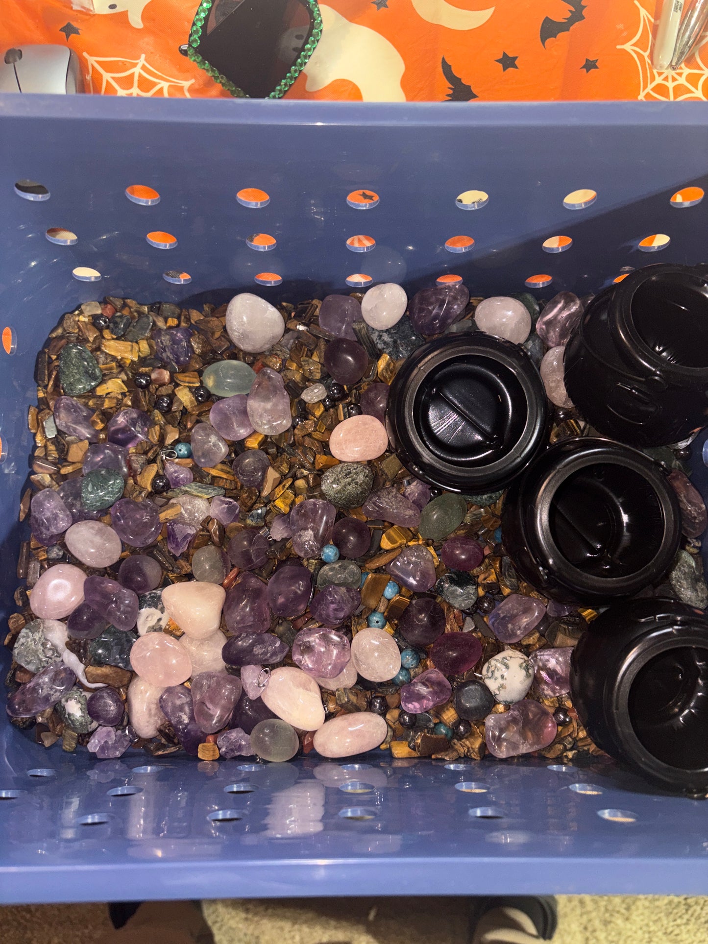 Spooky couldron crystal confetti (Clearance)