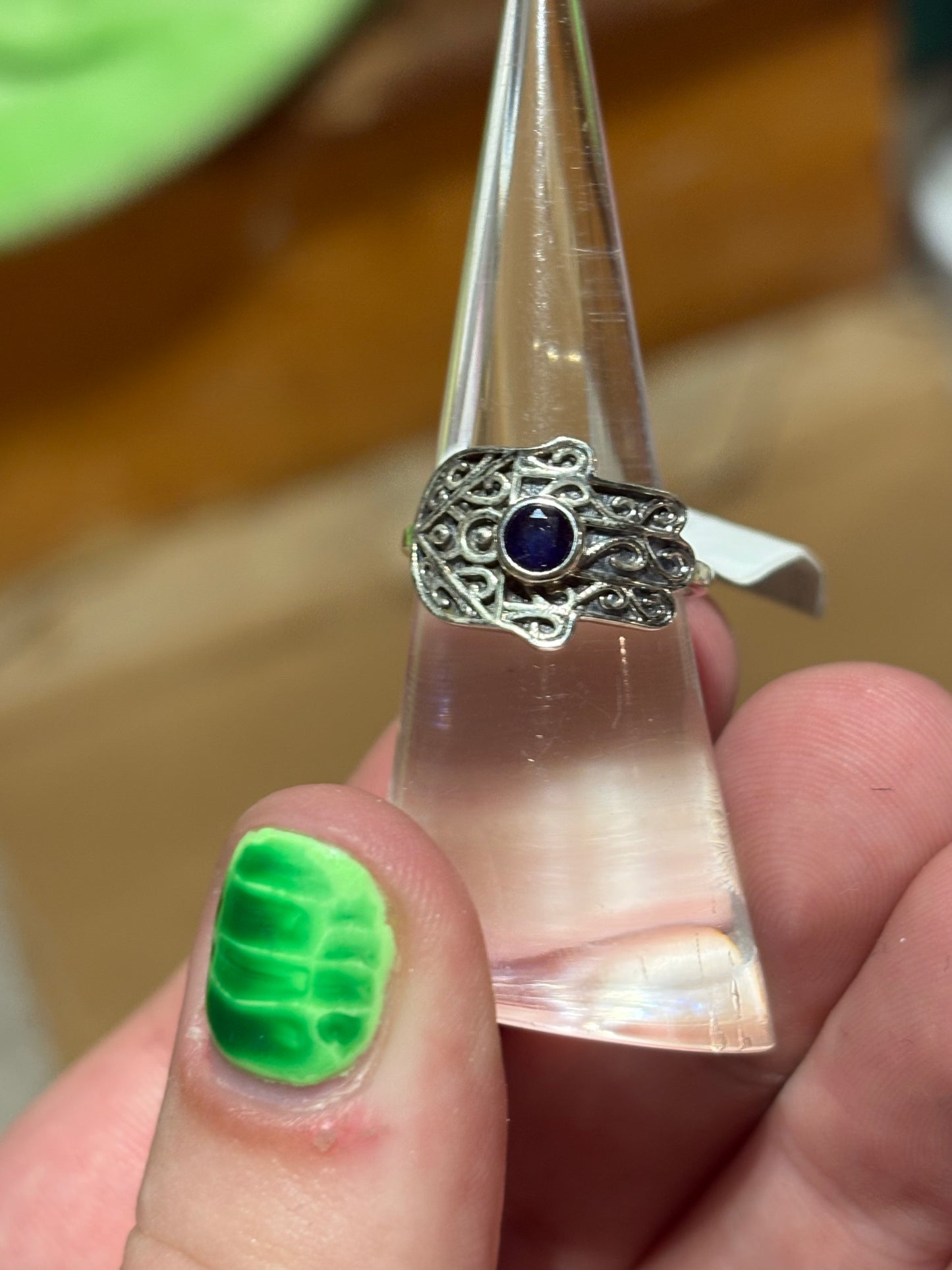 Size 6 .925 sterling silver sapphire hamsa ringđź’Ž