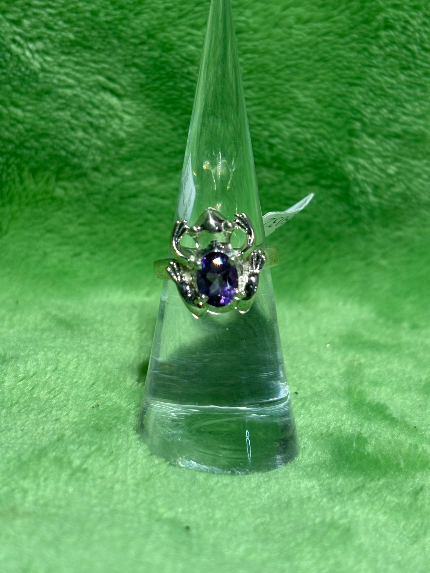 Size 6 .925 sterling silver Amythest frog ring đź’Ž
