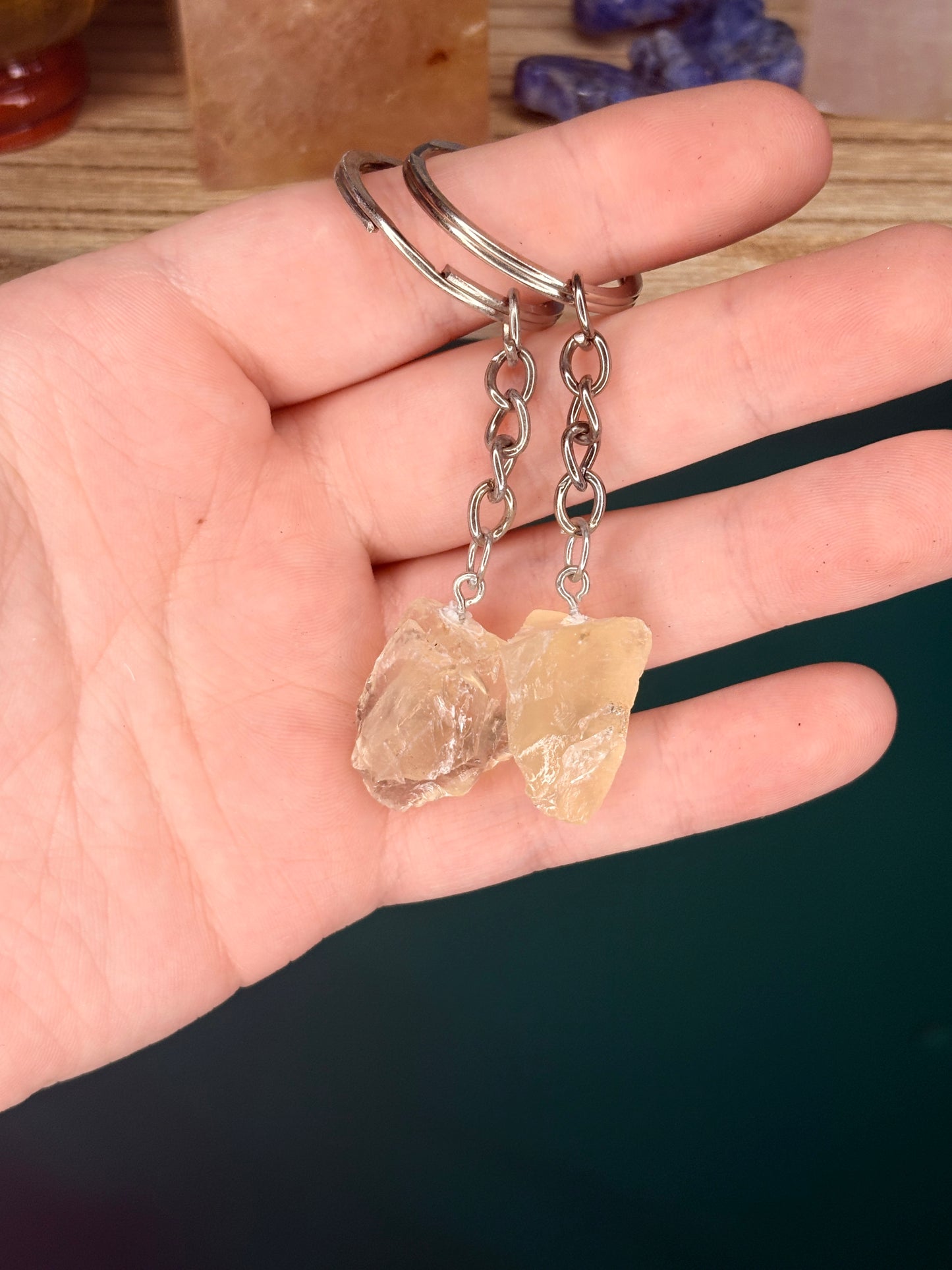 Raw crystal keychain🌕 (select your stone)