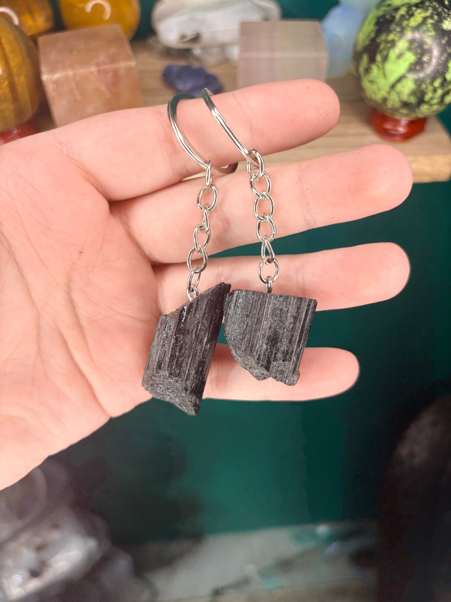 Raw crystal keychain🌕 (select your stone)
