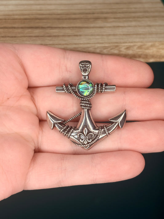 Abalone shell anchor pendent🌕