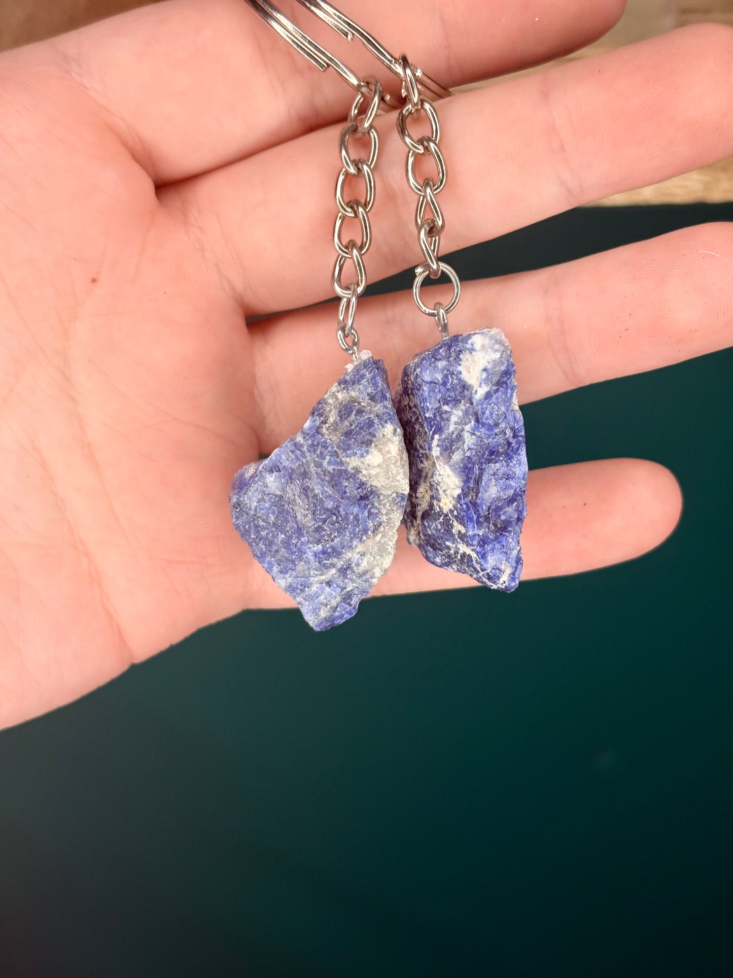 Raw crystal keychain🌕 (select your stone)