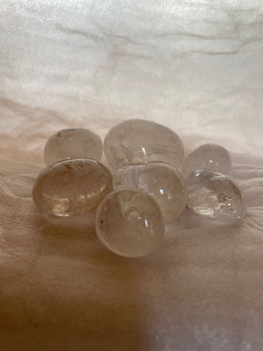 Clear quartz tumble 1pc🌊