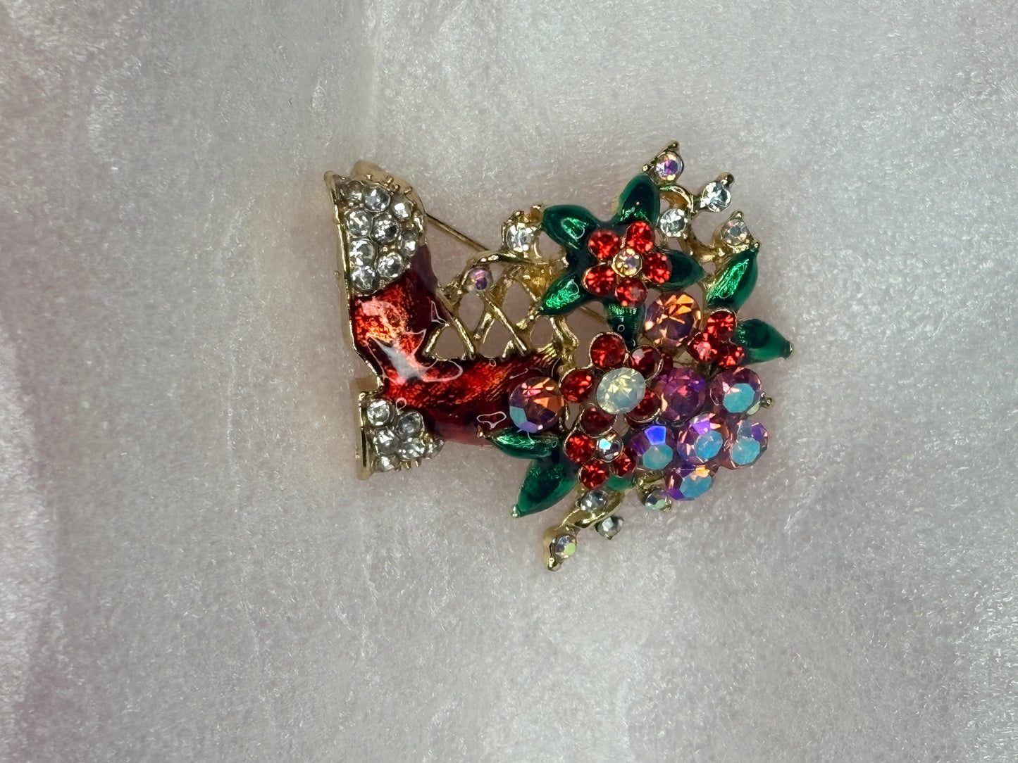 Holiday pins/broach ✨ (select your style) (Clearance)