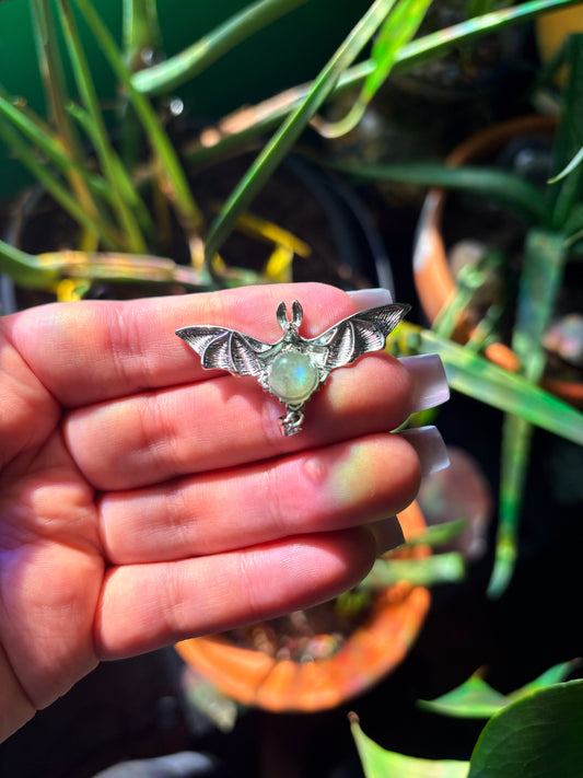 Labradorite bat pendent 🐣
